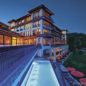 https://schloss-elmau.com-bavaria.com